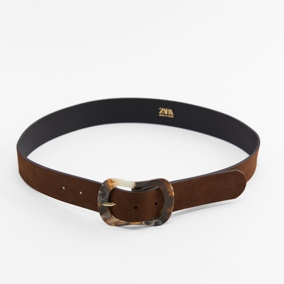 Leather belt with resin buckle - Picture 2 of 9